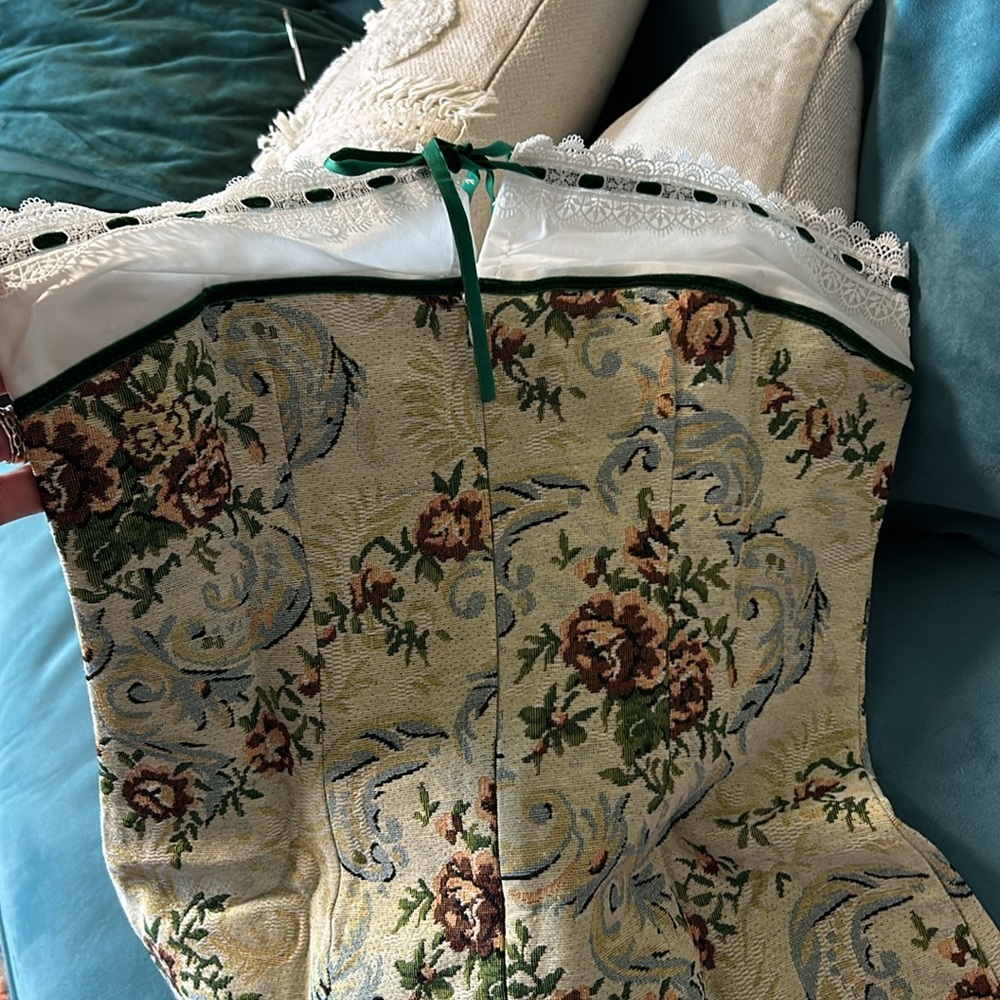 Small Y2K floral low cut satin tube dress - Picture 5 of 14